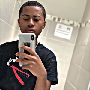 Meet your Posher, Paris